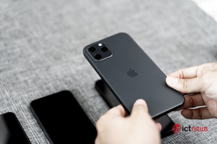 Sửa điện thoại iPhone 12 lỗi sạc không vào Hải Phòng