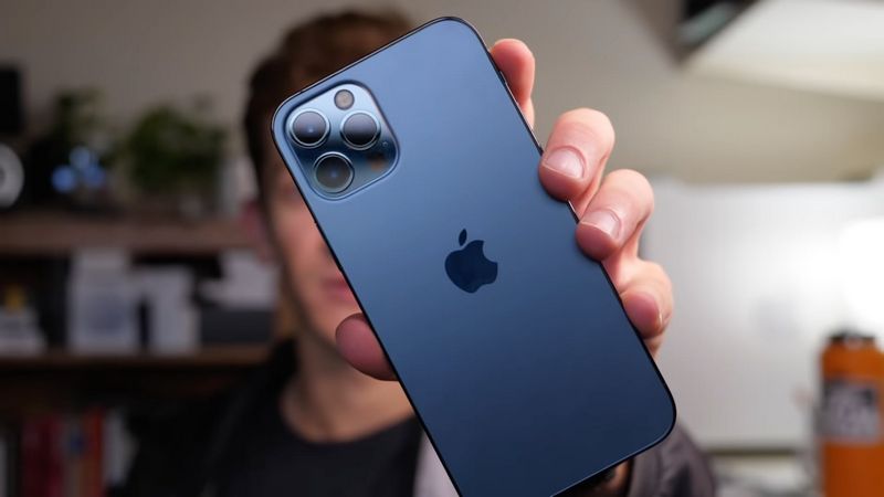 Thay kính lưng điện thoại iPhone 13 Hải Phòng lấy ngay giá rẻ