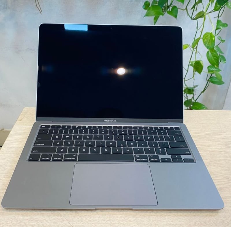Thay màn hình MacBook Air M1/M2/M3/M4 Hải Phòng lấy ngay