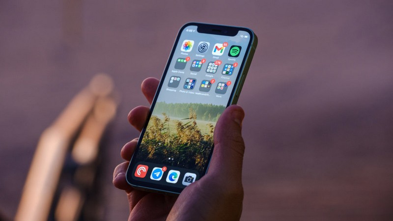 Thay mặt kính điện thoại iPhone 12 Mini Hải Phòng